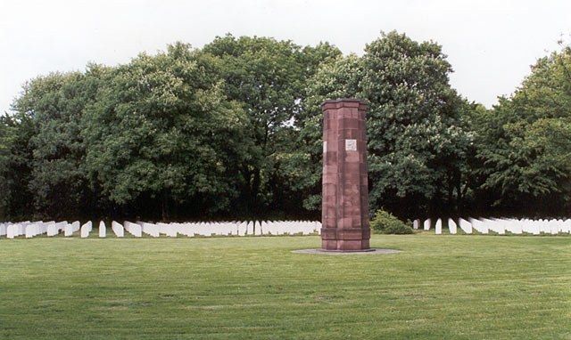 Niederländische Kriegsgräber auf dem Friedhof Stoffeln – Friedhof Stoffeln